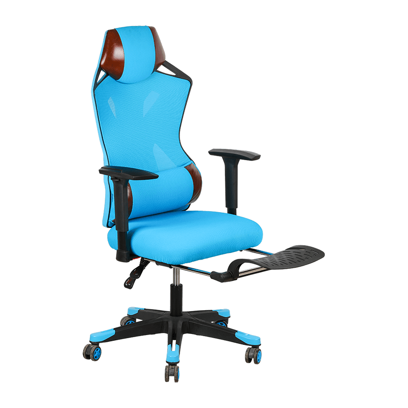 Silla de malla azul con grueso cojín de asiento y respaldo.